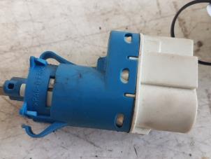 Gebruikte Schakelaar Remlicht Mazda 3 Sport (BK) Prijs € 15,00 Margeregeling aangeboden door Autodemontagebedrijf Smit