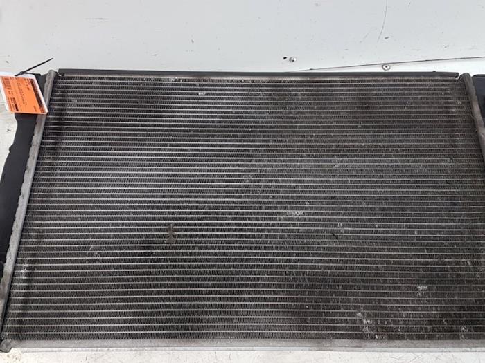 Gebruikte Radiateur Audi A4 Avant (B6) 2.5 TDI 155 24V Prijs € 40,00 Margeregeling aangeboden door Autodemontagebedrijf Smit