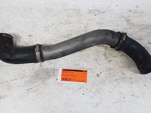 Gebruikte Intercooler Buis BMW 5 serie Touring (E39) 530d 24V Prijs € 25,00 Margeregeling aangeboden door Autodemontagebedrijf Smit