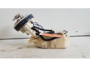 Gebruikte Tank element Pomp Honda Civic (EP/EU) 1.4 16V Prijs € 40,00 Margeregeling aangeboden door Autodemontagebedrijf Smit
