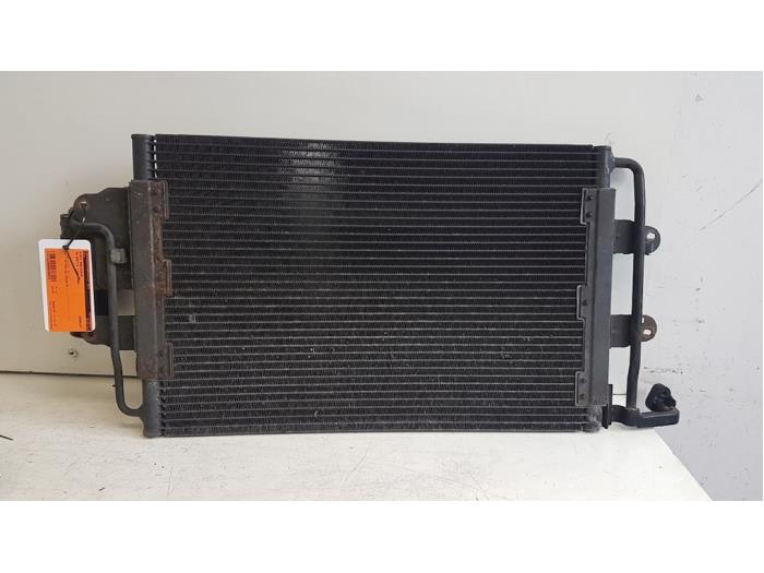 Gebruikte Radiateur Airco Volkswagen New Beetle (9C1/9G1) 2.0 Prijs € 35,00 Margeregeling aangeboden door Autodemontagebedrijf Smit
