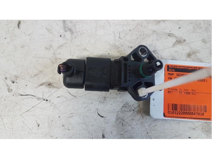 Gebruikte Map Sensor (inlaatspruitstuk) Volkswagen Caddy III (2KA,2KH,2CA,2CH) 2.0 SDI Prijs € 15,00 Margeregeling aangeboden door Autodemontagebedrijf Smit