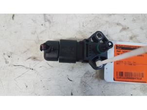 Gebruikte Map Sensor (inlaatspruitstuk) Volkswagen Caddy III (2KA,2KH,2CA,2CH) 2.0 SDI Prijs € 15,00 Margeregeling aangeboden door Autodemontagebedrijf Smit