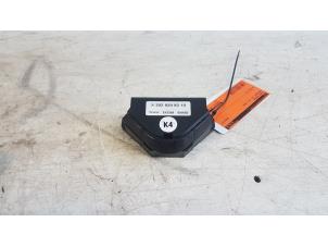 Gebruikte Alarm sensor Mercedes CLK (C208) 2.0 200 16V Prijs op aanvraag aangeboden door Autodemontagebedrijf Smit