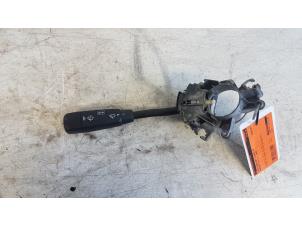 Gebruikte Combischakelaar Stuurkolom Mercedes CLK (C208) 2.0 200 16V Prijs € 40,00 Margeregeling aangeboden door Autodemontagebedrijf Smit