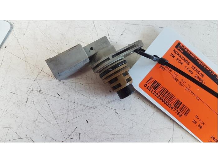 Gebruikte Nokkenas Sensor Volkswagen Fox (5Z) Prijs € 20,00 Margeregeling aangeboden door Autodemontagebedrijf Smit