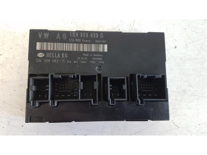 Gebruikte Computer Body Control Volkswagen Touran (1T1/T2) 1.9 TDI 100 Prijs € 40,00 Margeregeling aangeboden door Autodemontagebedrijf Smit