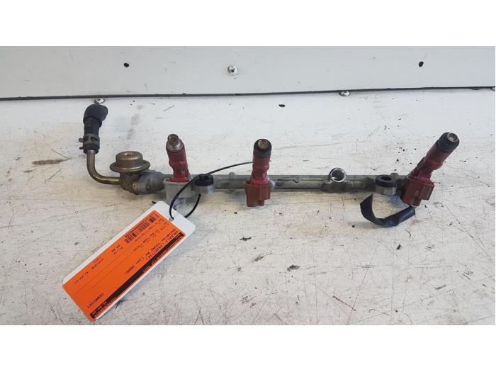 Gebruikte Injector brug Daihatsu YRV (M2) 1.3 16V DVVT Prijs € 20,00 Margeregeling aangeboden door Autodemontagebedrijf Smit