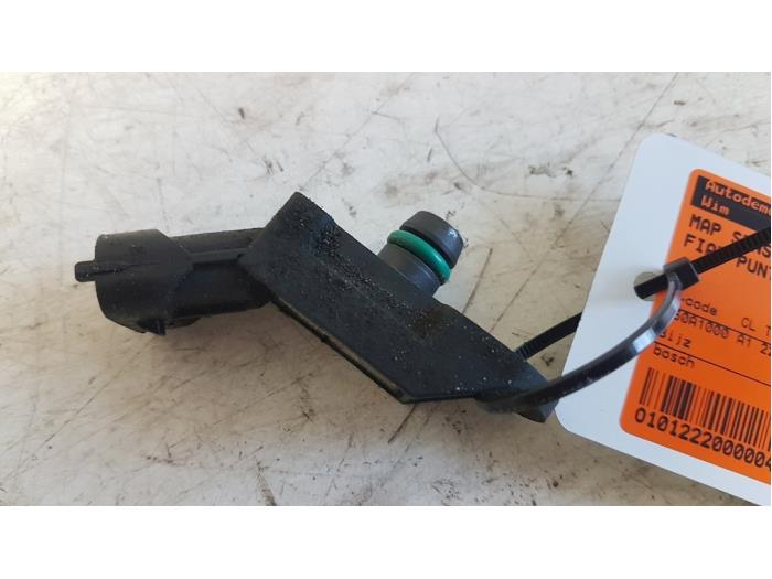 Gebruikte Map Sensor (inlaatspruitstuk) Fiat Grande Punto (199) 1.4 Prijs € 10,00 Margeregeling aangeboden door Autodemontagebedrijf Smit