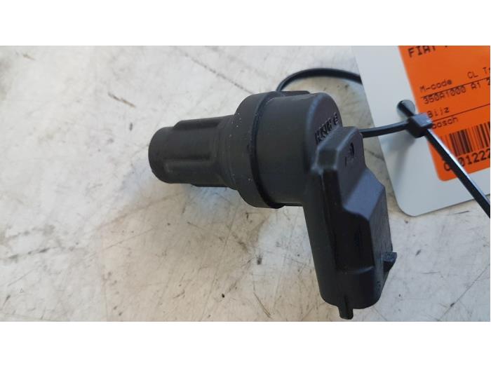 Gebruikte Sensor Nokkenas Fiat Grande Punto (199) 1.4 Prijs € 10,00 Margeregeling aangeboden door Autodemontagebedrijf Smit