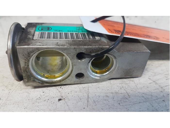 Gebruikte Airco expansieklep Opel Meriva (A) 1.6 16V Prijs € 25,00 Margeregeling aangeboden door Autodemontagebedrijf Smit