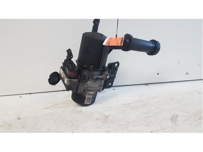 Gebruikte Pomp Servo Peugeot 307 (3A/C/D) 1.6 HDi 16V Prijs € 75,00 Margeregeling aangeboden door Autodemontagebedrijf Smit