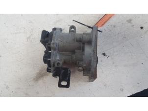 Gebruikte Gasklephuis Ford Transit Connect 1.8 TDCi 75 Prijs € 75,00 Margeregeling aangeboden door Autodemontagebedrijf Smit