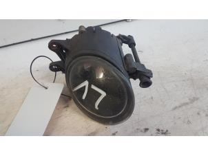 Gebruikte Mistlamp links-voor Audi A4 Avant (B6) 2.5 TDI 24V Prijs € 10,00 Margeregeling aangeboden door Autodemontagebedrijf Smit