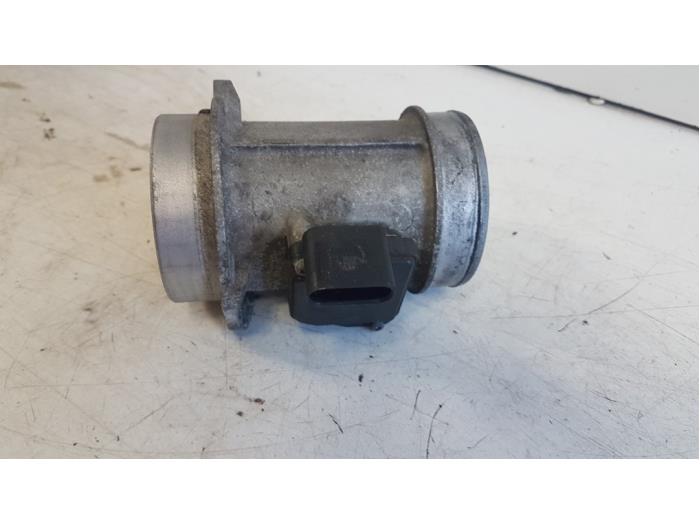 Gebruikte Luchtmassameter Audi A4 Avant (B6) 2.5 TDI 24V Prijs € 15,00 Margeregeling aangeboden door Autodemontagebedrijf Smit