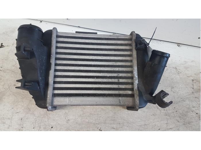 Gebruikte Intercooler Audi A4 Avant (B6) 2.5 TDI 24V Prijs € 25,00 Margeregeling aangeboden door Autodemontagebedrijf Smit