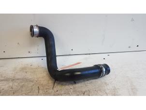 Gebruikte Intercooler Slang Opel Corsa C (F08/68) 1.3 CDTi 16V Prijs € 25,00 Margeregeling aangeboden door Autodemontagebedrijf Smit