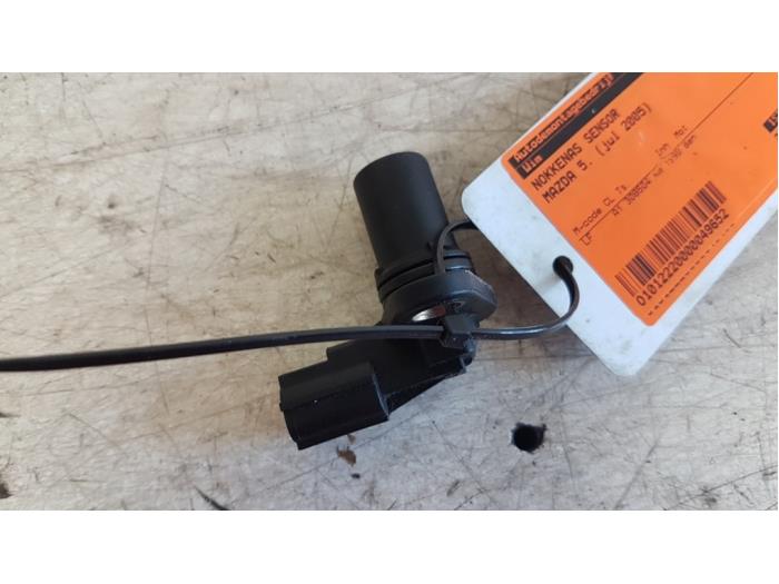 Gebruikte Nokkenas Sensor Mazda 5 (CR19) 2.0i 16V Prijs € 25,00 Margeregeling aangeboden door Autodemontagebedrijf Smit