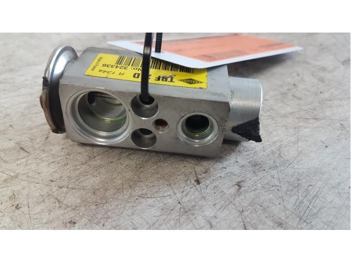 Gebruikte Airco expansieklep Opel Astra H SW (L35) 1.3 CDTI 16V Ecotec Prijs € 15,00 Margeregeling aangeboden door Autodemontagebedrijf Smit