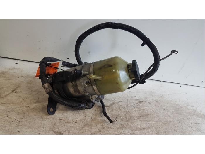 Gebruikte Stuurpomp Opel Astra H SW (L35) 1.3 CDTI 16V Ecotec Prijs € 60,00 Margeregeling aangeboden door Autodemontagebedrijf Smit
