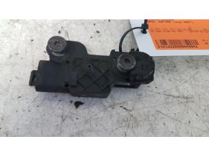 Gebruikte Airbag Sensor Opel Zafira (M75) 2.2 16V Direct Ecotec Prijs € 45,00 Margeregeling aangeboden door Autodemontagebedrijf Smit