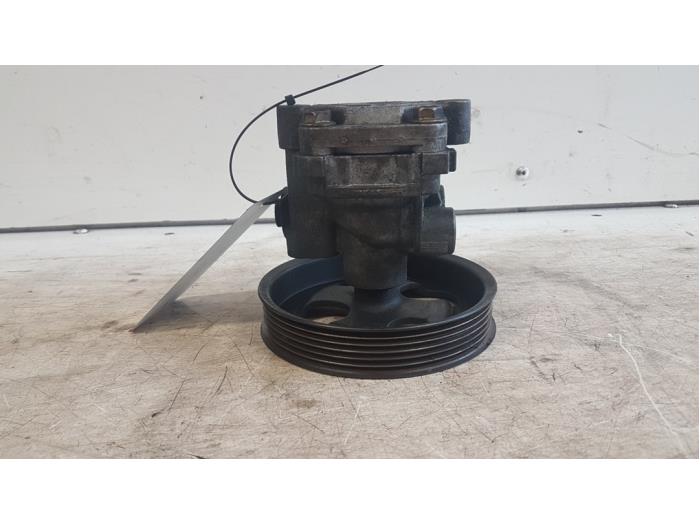 Gebruikte Pomp Servo Suzuki Liana (ERC/ERD/RH4) 1.4 DDiS 16V Prijs € 35,00 Margeregeling aangeboden door Autodemontagebedrijf Smit