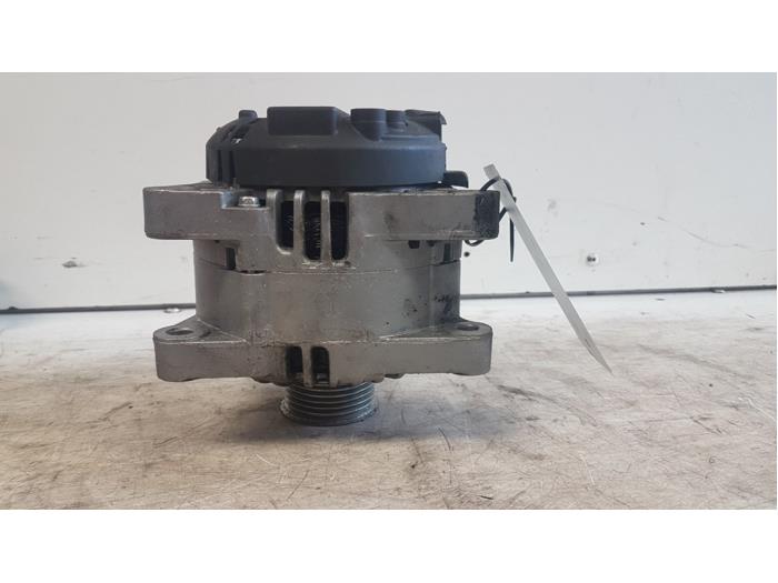 Gebruikte Dynamo Suzuki Liana (ERC/ERD/RH4) 1.4 DDiS 16V Prijs € 75,00 Margeregeling aangeboden door Autodemontagebedrijf Smit