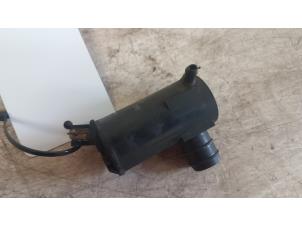 Gebruikte Ruitensproeier achter Suzuki Liana (ERC/ERD/RH4) 1.4 DDiS 16V Prijs € 10,00 Margeregeling aangeboden door Autodemontagebedrijf Smit