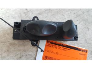 Gebruikte Schakelaar Stoelverstelling Jaguar X-type 2.5 V6 24V Prijs € 25,00 Margeregeling aangeboden door Autodemontagebedrijf Smit