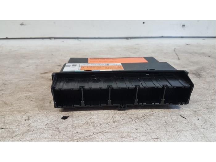 Gebruikte Computer Body Control Jaguar X-type 2.5 V6 24V Prijs € 20,00 Margeregeling aangeboden door Autodemontagebedrijf Smit