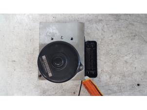 Gebruikte ABS Pomp Mercedes C Combi (S203) 2.2 C-200 CDI 16V Prijs € 40,00 Margeregeling aangeboden door Autodemontagebedrijf Smit