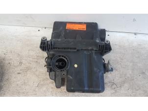 Gebruikte Luchtfilterhuis Toyota Yaris (P1) 1.0 16V VVT-i Prijs € 25,00 Margeregeling aangeboden door Autodemontagebedrijf Smit