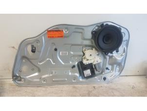 Gebruikte Raammechaniek 4Deurs rechts-voor Volvo V50 (MW) 2.0 D 16V Prijs € 30,00 Margeregeling aangeboden door Autodemontagebedrijf Smit