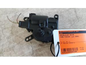 Gebruikte Kachelklep Motor Ford Fusion Prijs € 5,00 Margeregeling aangeboden door Autodemontagebedrijf Smit