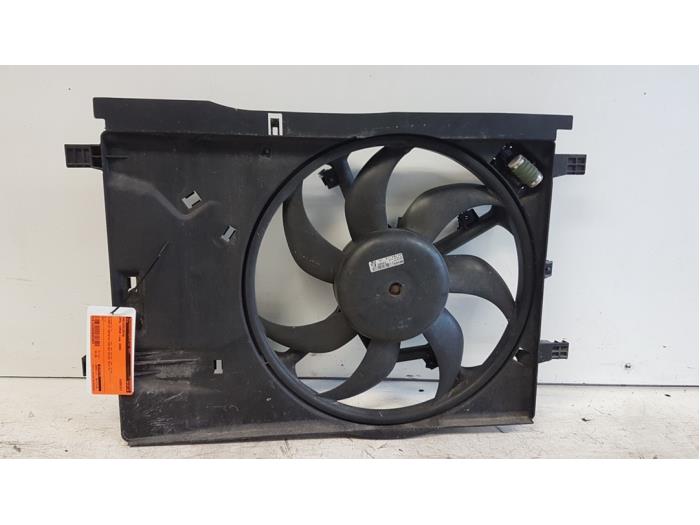 Gebruikte Fan Radiateur Opel Corsa D 1.2 16V Prijs € 30,00 Margeregeling aangeboden door Autodemontagebedrijf Smit