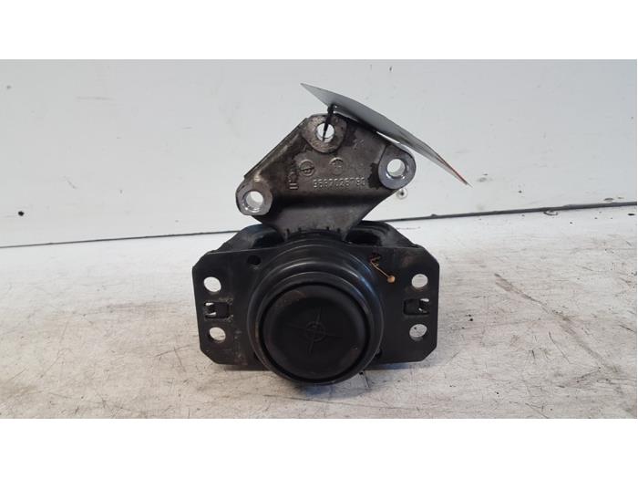 Motorsteun van een Citroën C4 Coupé (LA) 1.6 HDi 16V 110 2007
