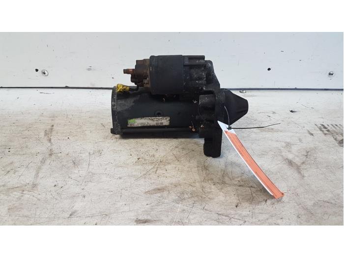 Startmotor van een Citroën C4 Coupé (LA) 1.6 HDi 16V 110 2007