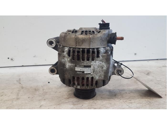 Gebruikte Dynamo Jaguar S-type (X200) 3.0 V6 24V Prijs € 25,00 Margeregeling aangeboden door Autodemontagebedrijf Smit