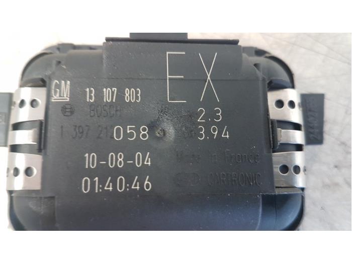Regensensor van een Opel Astra H (L48) 1.6 16V Twinport 2004