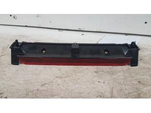 Gebruikte Extra Remlicht midden Citroen C8 (EA/EB) Prijs € 10,00 Margeregeling aangeboden door Autodemontagebedrijf Smit