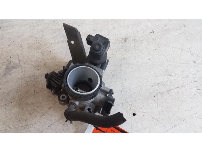 Gebruikte Gasklephuis Kia Rio (DC22/24) 1.3 Prijs € 15,00 Margeregeling aangeboden door Autodemontagebedrijf Smit