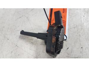 Gebruikte Oliepeil sensor Volkswagen Crafter 2.5 TDI 30/32/35/46/50 Prijs € 30,00 Margeregeling aangeboden door Autodemontagebedrijf Smit