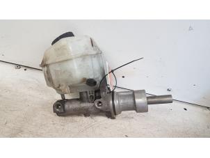 Gebruikte Hoofdremcilinder Volkswagen Crafter 2.5 TDI 30/32/35/46/50 Prijs € 30,00 Margeregeling aangeboden door Autodemontagebedrijf Smit