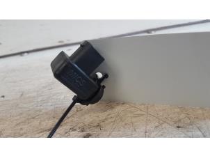 Gebruikte Temperatuursensor binnen Volvo C30 (EK/MK) 1.6 D 16V Prijs € 20,00 Margeregeling aangeboden door Autodemontagebedrijf Smit