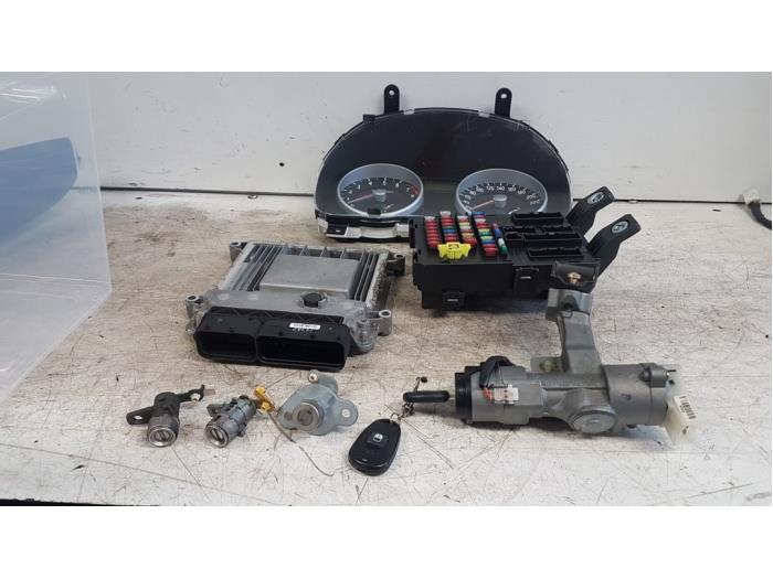 Gebruikte Kontaktslot + computer Hyundai Accent 1.4i 16V Prijs € 130,00 Margeregeling aangeboden door Autodemontagebedrijf Smit