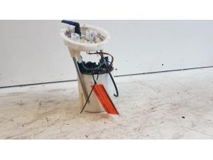 Gebruikte Tank element Pomp BMW 1 serie (E87/87N) 130i 24V Prijs € 20,00 Margeregeling aangeboden door Autodemontagebedrijf Smit