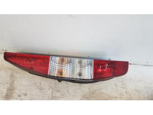 Gebruikte Achterlicht links Fiat Doblo (223A/119) 1.2 Prijs € 15,00 Margeregeling aangeboden door Autodemontagebedrijf Smit