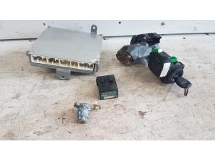 Gebruikte Kontaktslot + computer Honda Stream I (RN) 1.7 16V VTEC Prijs op aanvraag aangeboden door Autodemontagebedrijf Smit