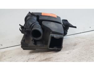 Gebruikte Luchtfilterhuis Kia Picanto (BA) 1.1 12V Prijs € 15,00 Margeregeling aangeboden door Autodemontagebedrijf Smit