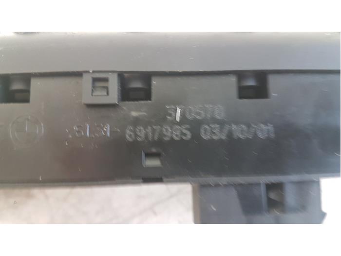 Schakelblok ruiten van een MINI Mini One/Cooper (R50) 1.6 16V One 2001